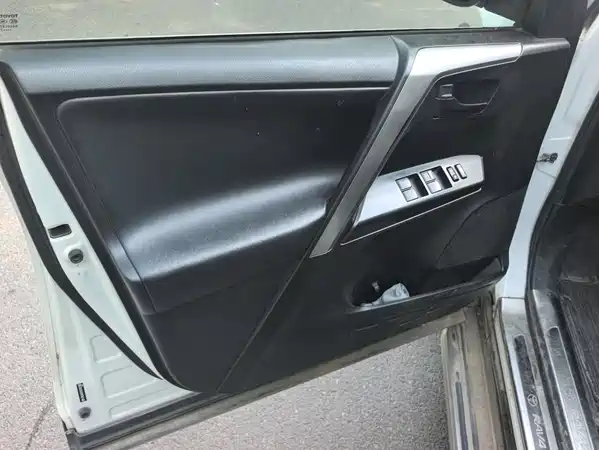 Toyota RAV4 2017