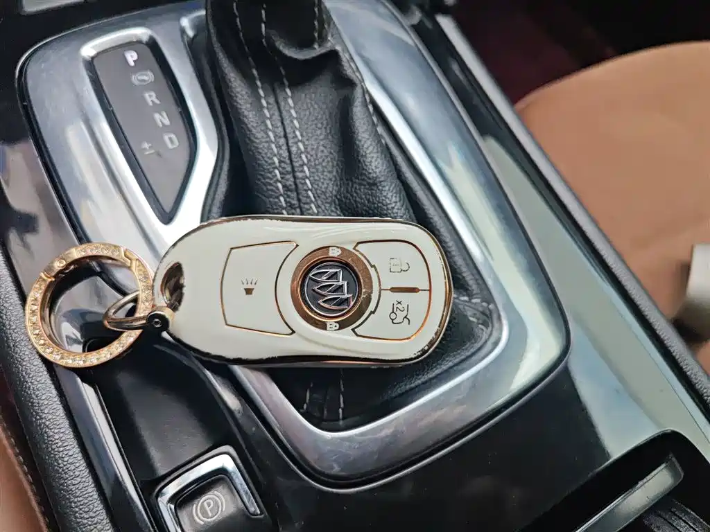 Buick Regal 2017 — фото 9