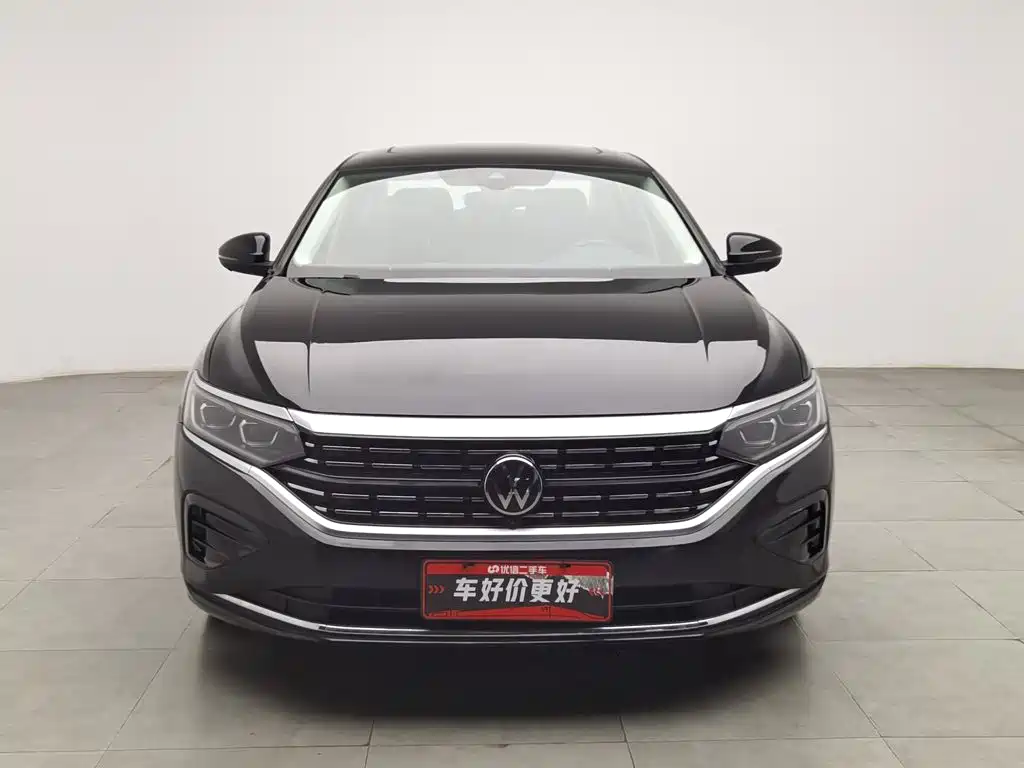 Volkswagen Passat 2023