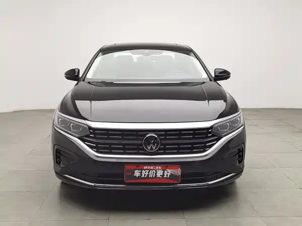Volkswagen Passat 2023