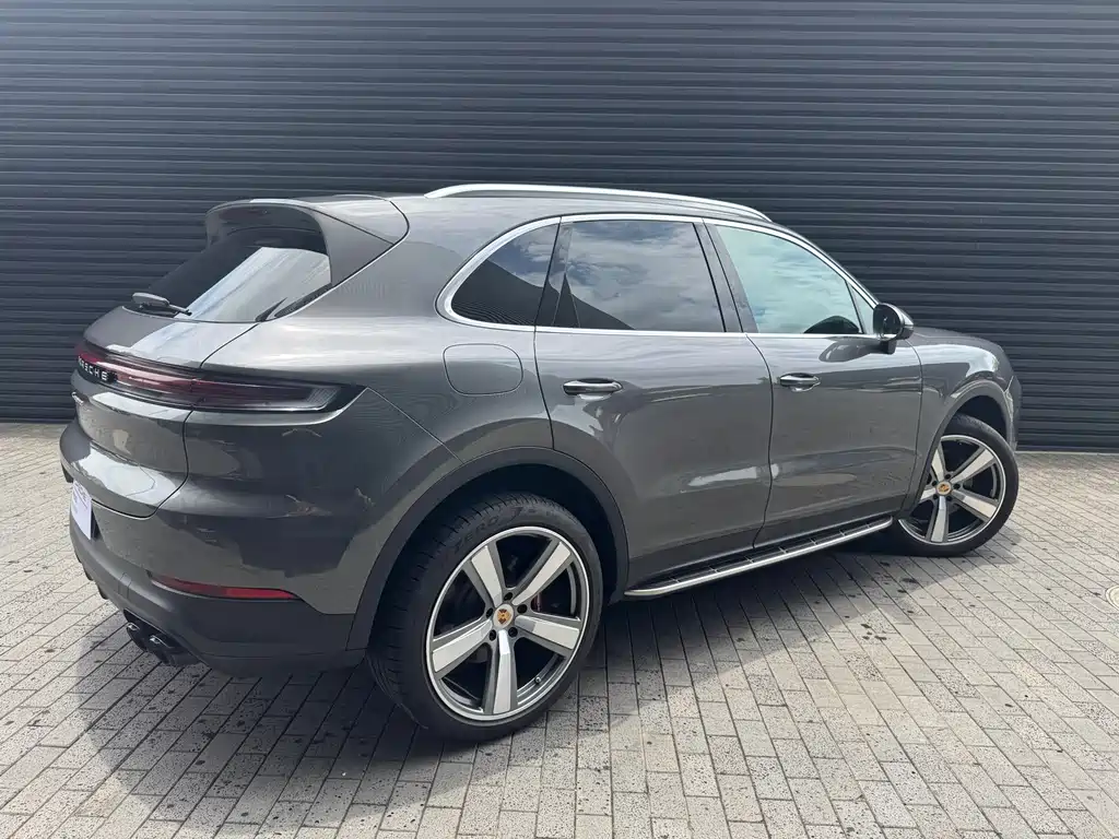 Porsche Cayenne 2023