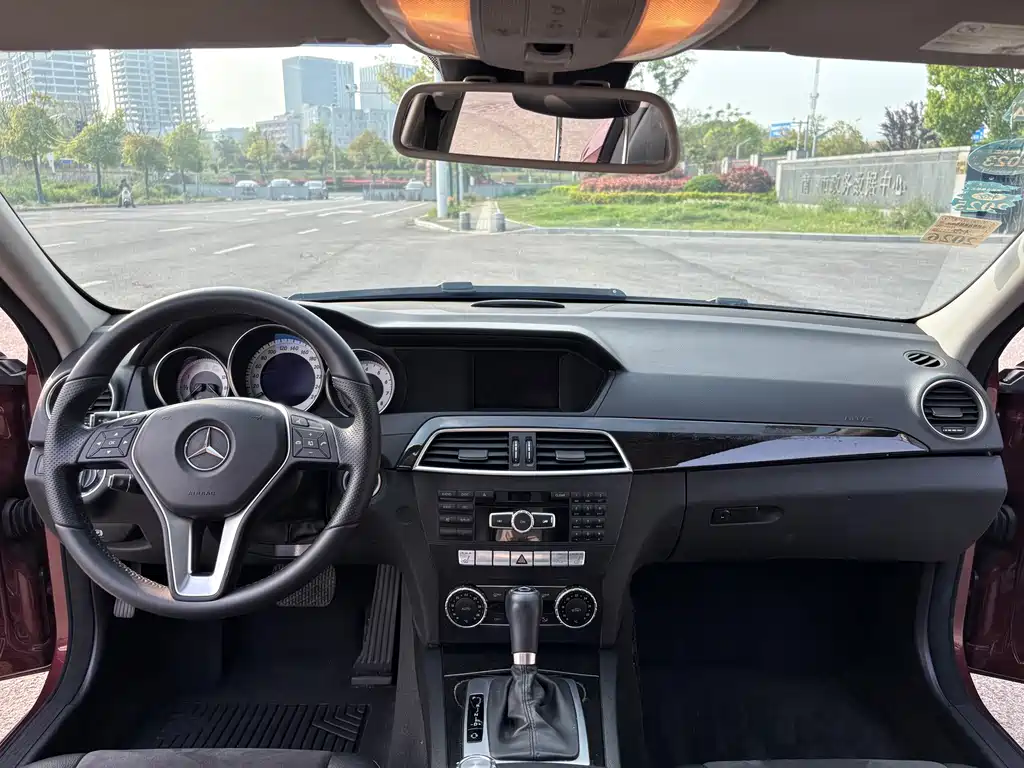 Mercedes-Benz C-Class 2014 — фото 10