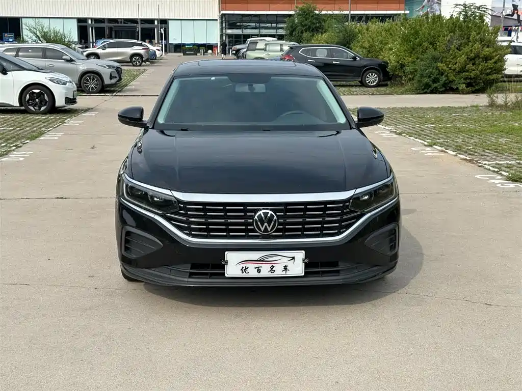 Volkswagen Passat 2022