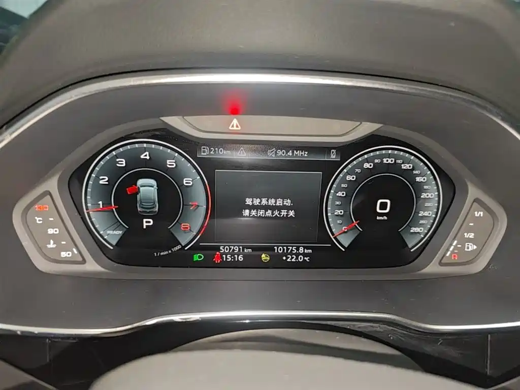Audi Q3 Sportback 2023 — фото 12