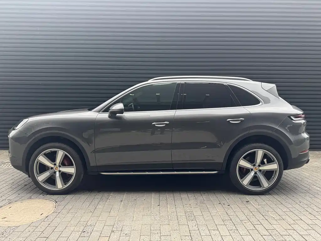 Porsche Cayenne 2023