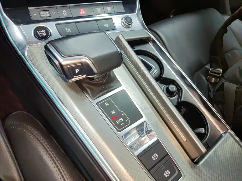 Audi A6L 2022 — фото 14
