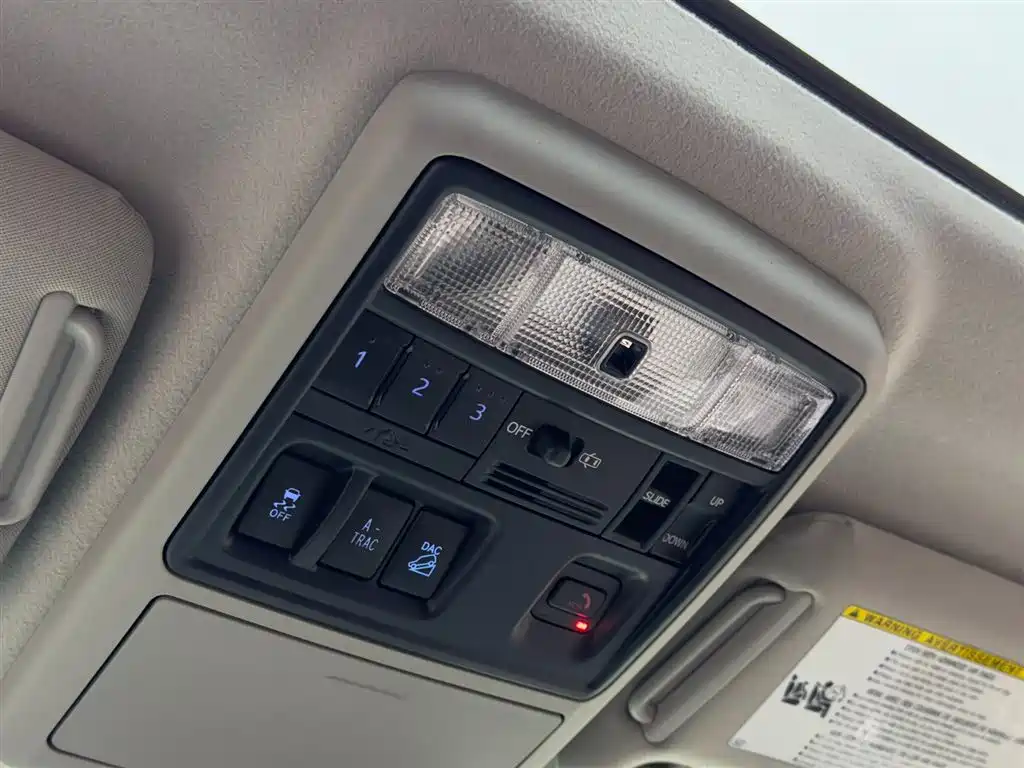 Toyota Land Cruiser 2020 — фото 14