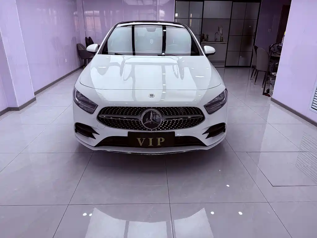 Mercedes-Benz A-Class 2022 — фото 2