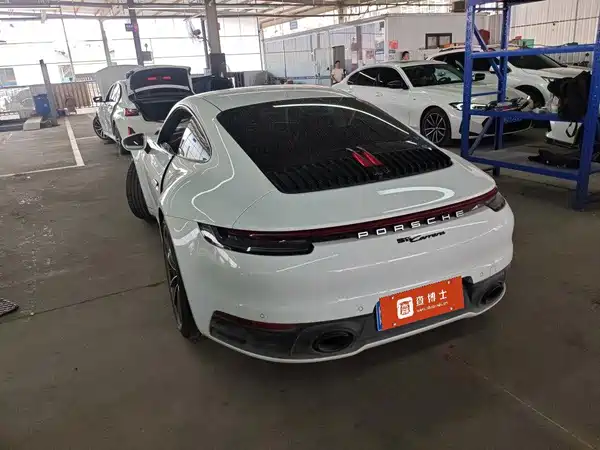 Porsche 911 2024