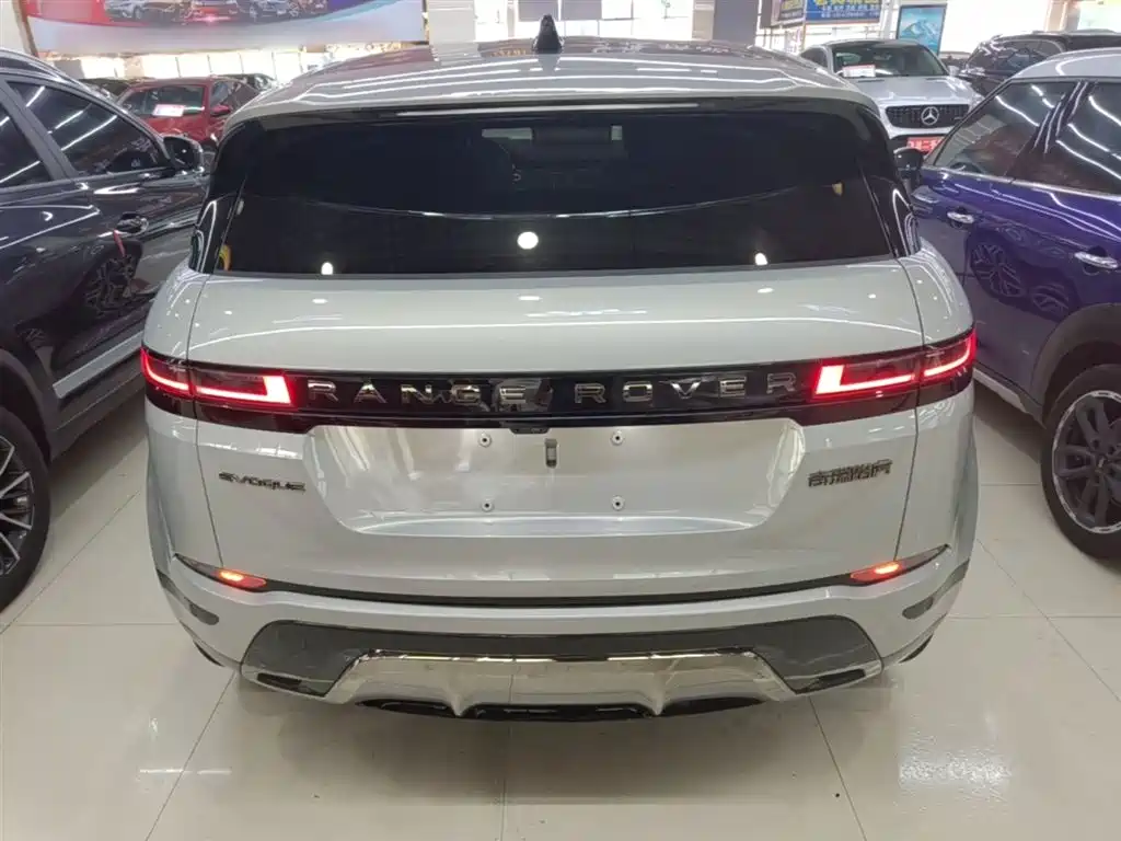 Land Rover Evoque 2025 — фото 5
