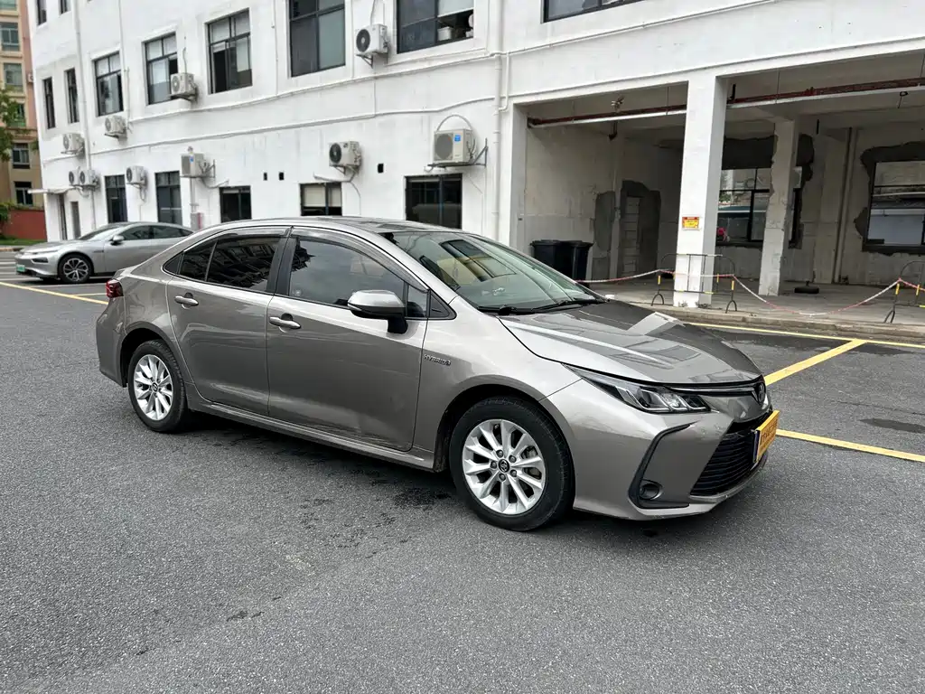 Toyota Corolla 2020 — фото 2