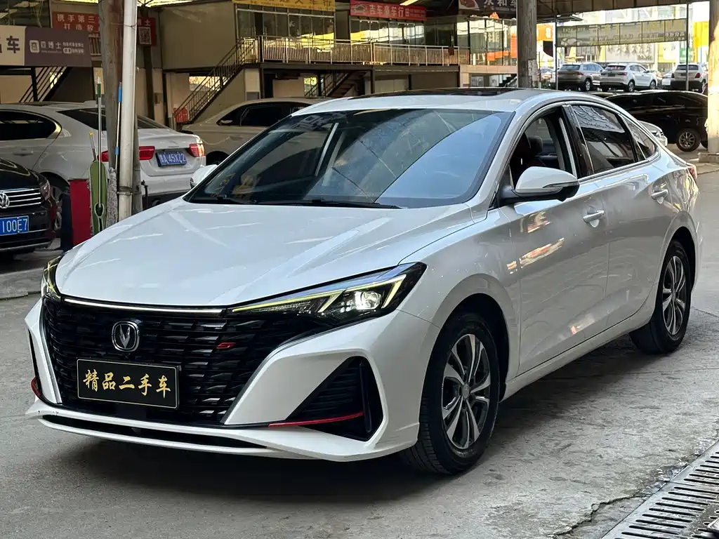 Changan Eado 2023 — фото 1