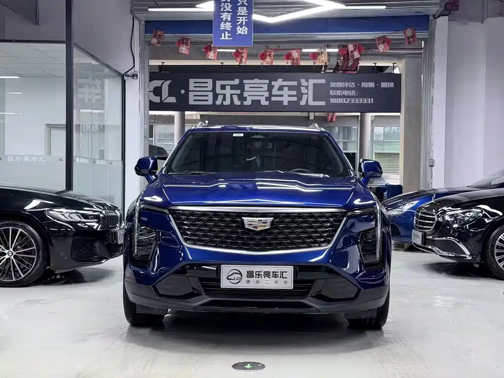 Cadillac XT4 2023 — фото 2