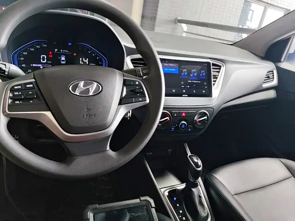 Hyundai Verna 2020 — фото 10