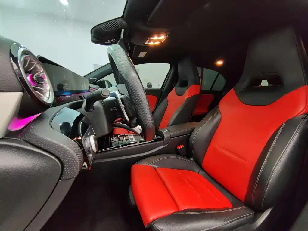 Mercedes-Benz A-Class AMG 2024 — фото 11