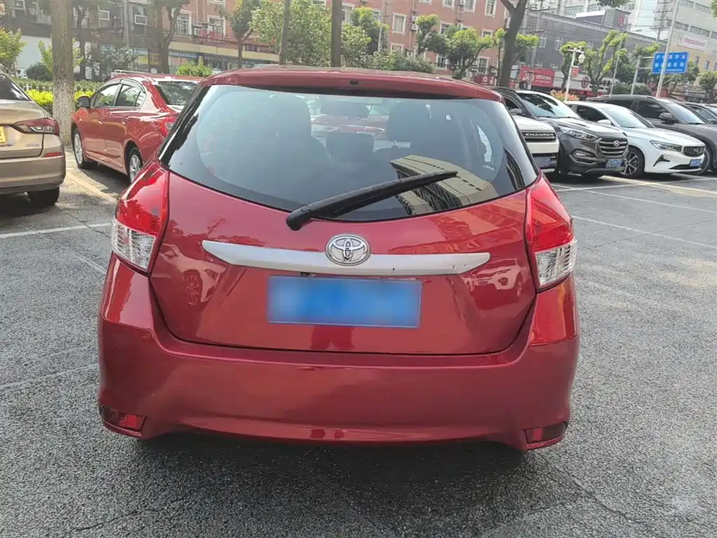 Toyota Yaris L 2016 — фото 6