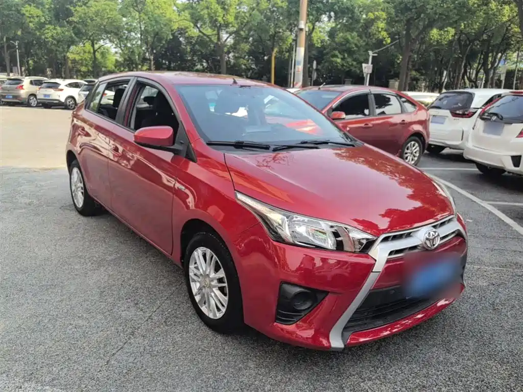 Toyota Yaris L 2016 — фото 4