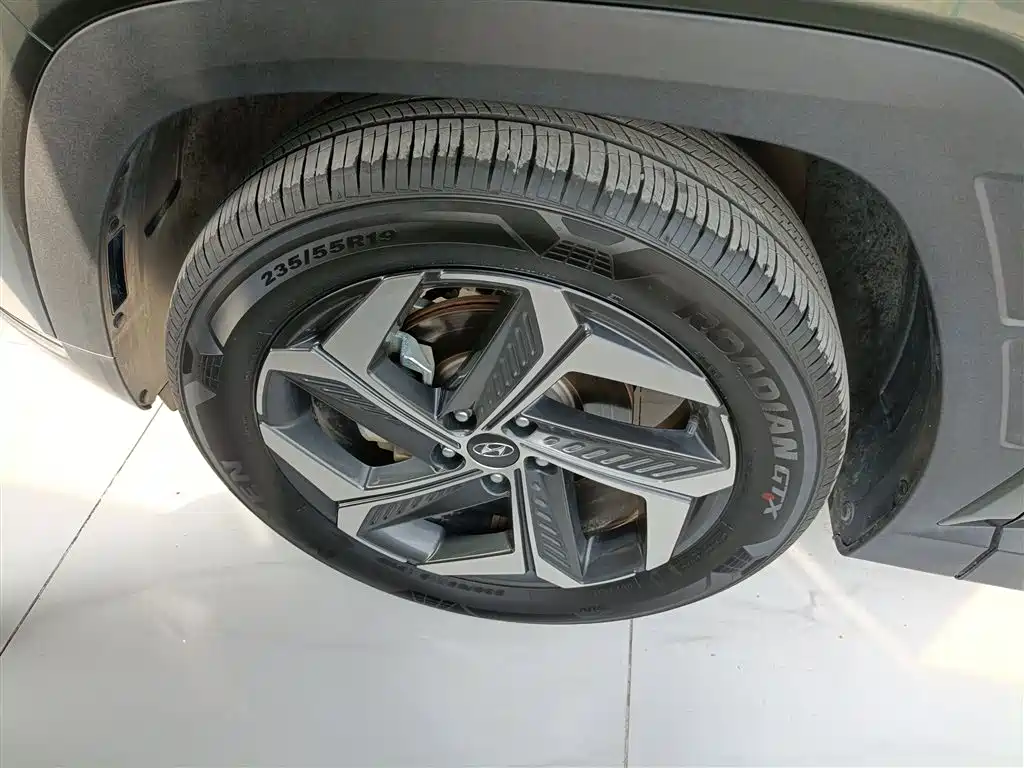 Hyundai Tucson 2023 — фото 23