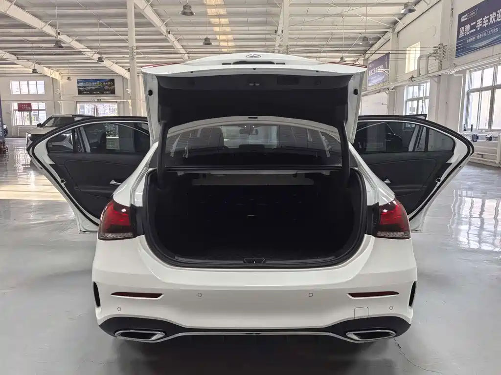 Mercedes-Benz A-Class 2023 — фото 16