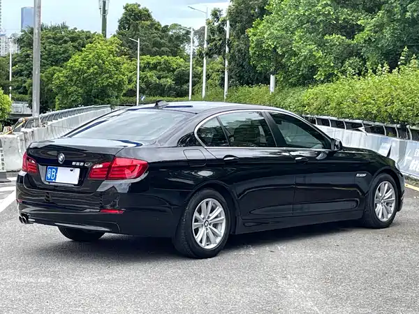 BMW 5 Series 2011