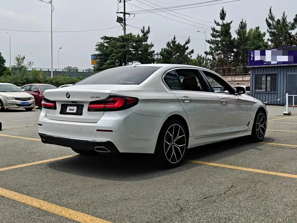 BMW 5 Series 2021