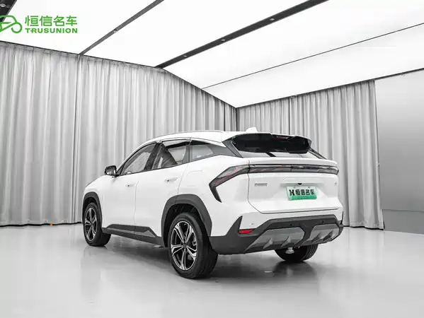 Geely Galaxy L7 2024