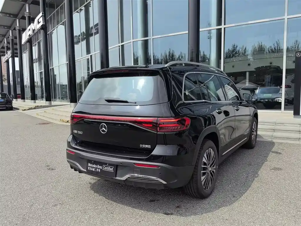 Mercedes-Benz EQB 2025