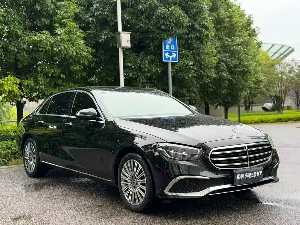 Mercedes-Benz E-Class 2023