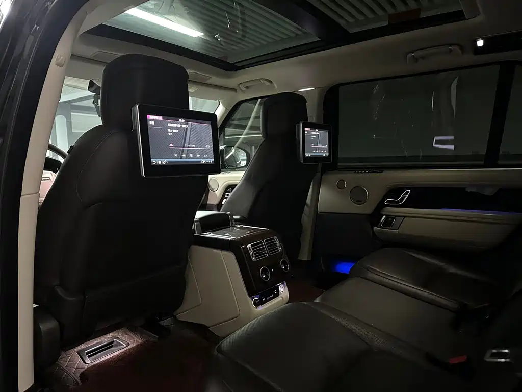 Land Rover Range Rover 2020 — фото 18