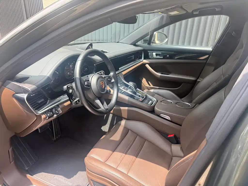 Porsche Panamera 2022