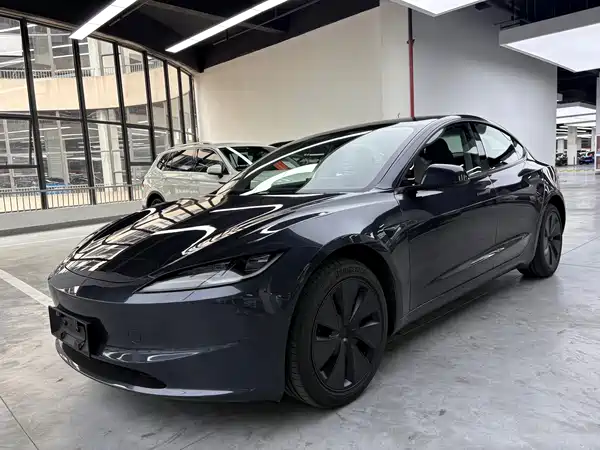 Tesla Model 3 2026
