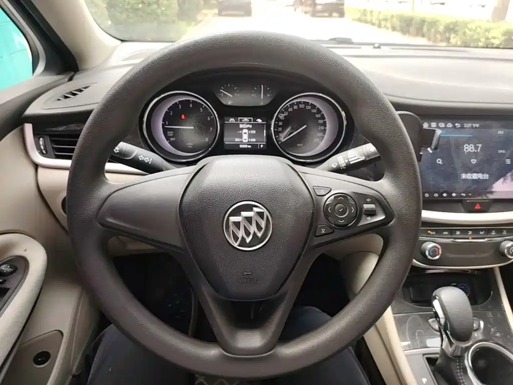 Buick Verano 2017 — фото 11