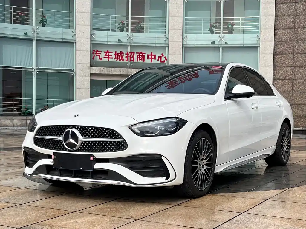 Mercedes-Benz C-Class 2025 — фото 1