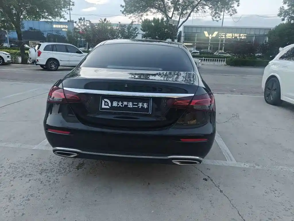 Mercedes-Benz E-Class 2022