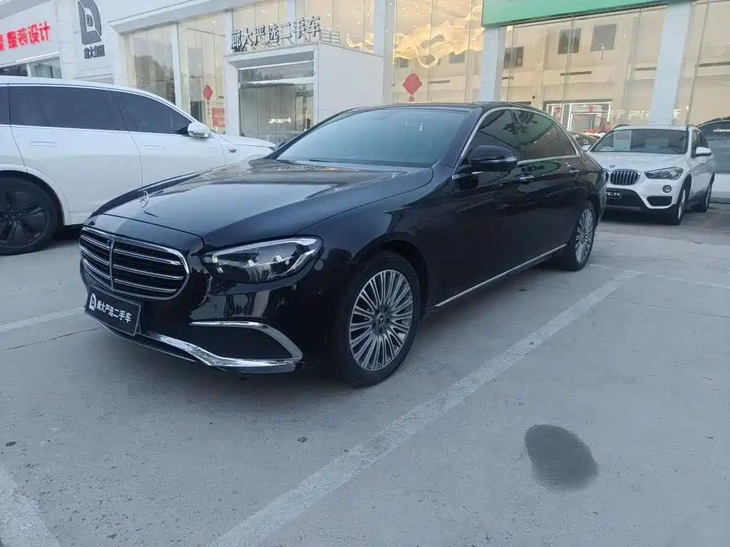 Mercedes-Benz E-Class 2022