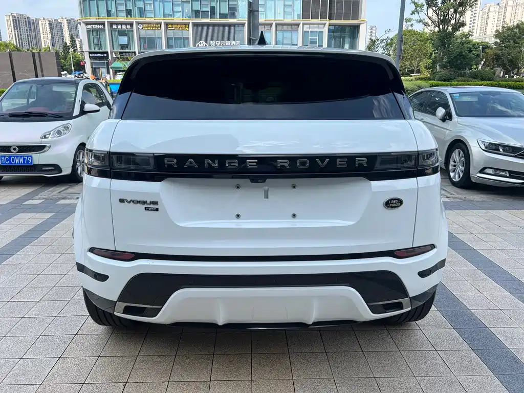 Land Rover Evoque 2022 — фото 21