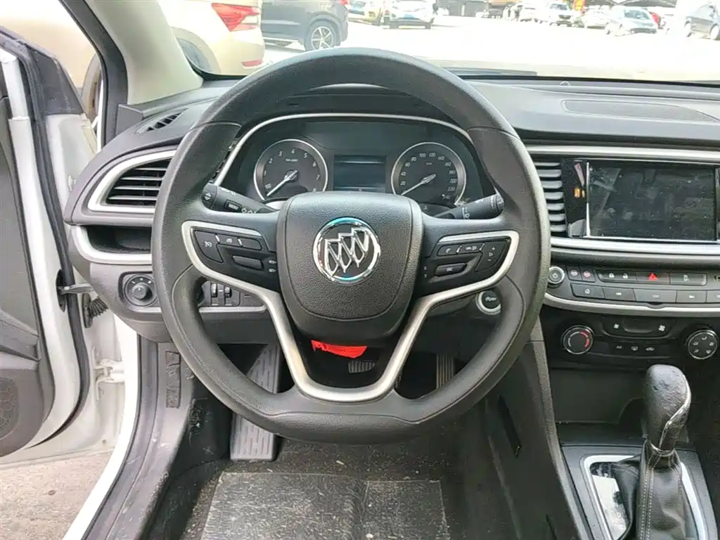 Buick Excelle 2021 — фото 11
