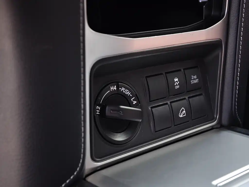 Toyota Prado 2019 — фото 19