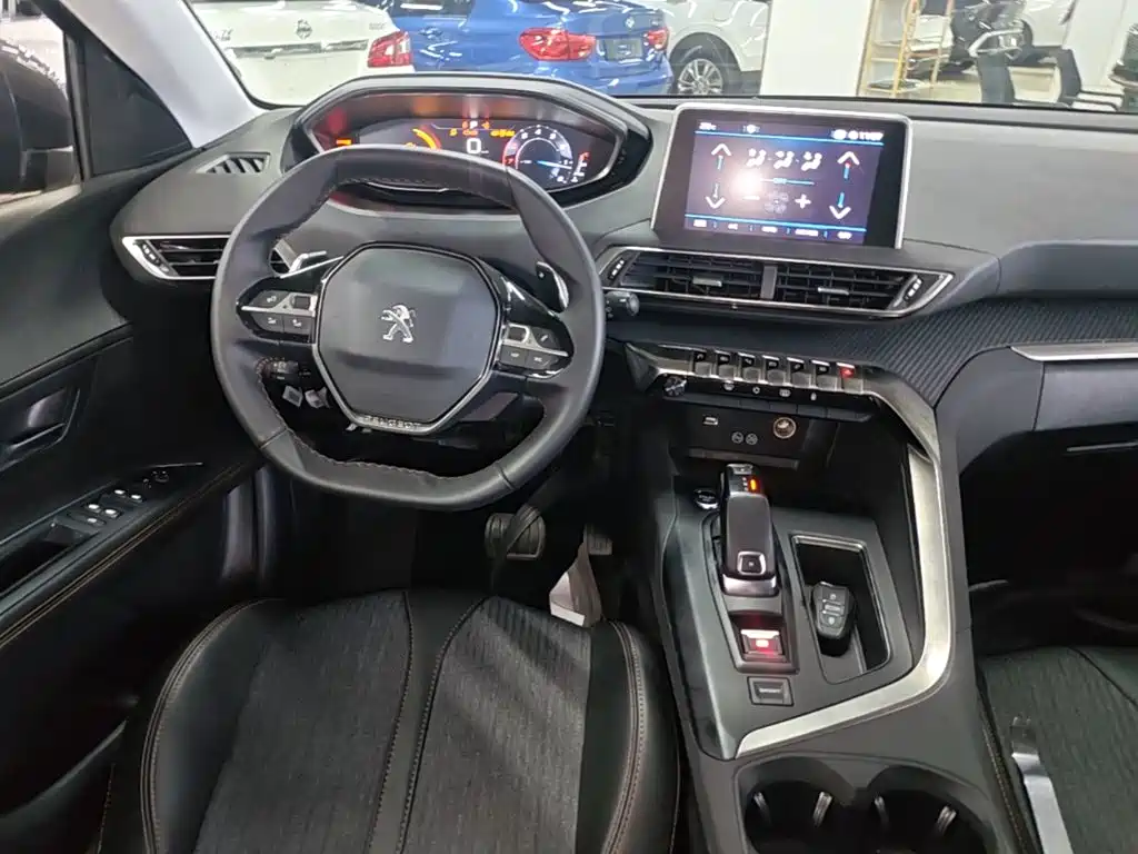 Peugeot 5008 2018 — фото 13