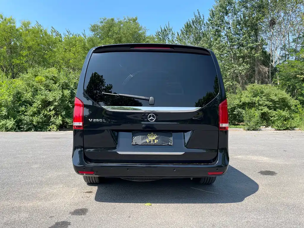 Mercedes-Benz V-Class 2019 — фото 28