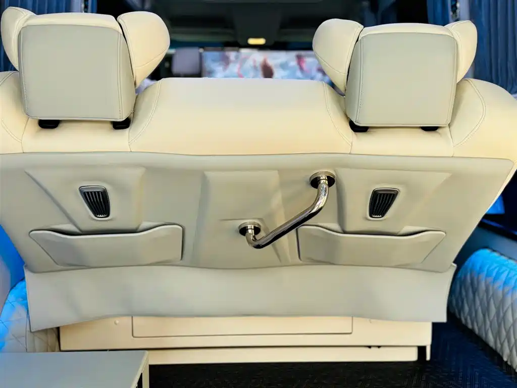 Mercedes-Benz Sprinter 2023 — фото 14