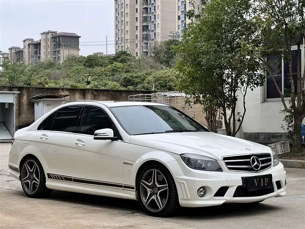 Mercedes-Benz C-Class AMG 2011