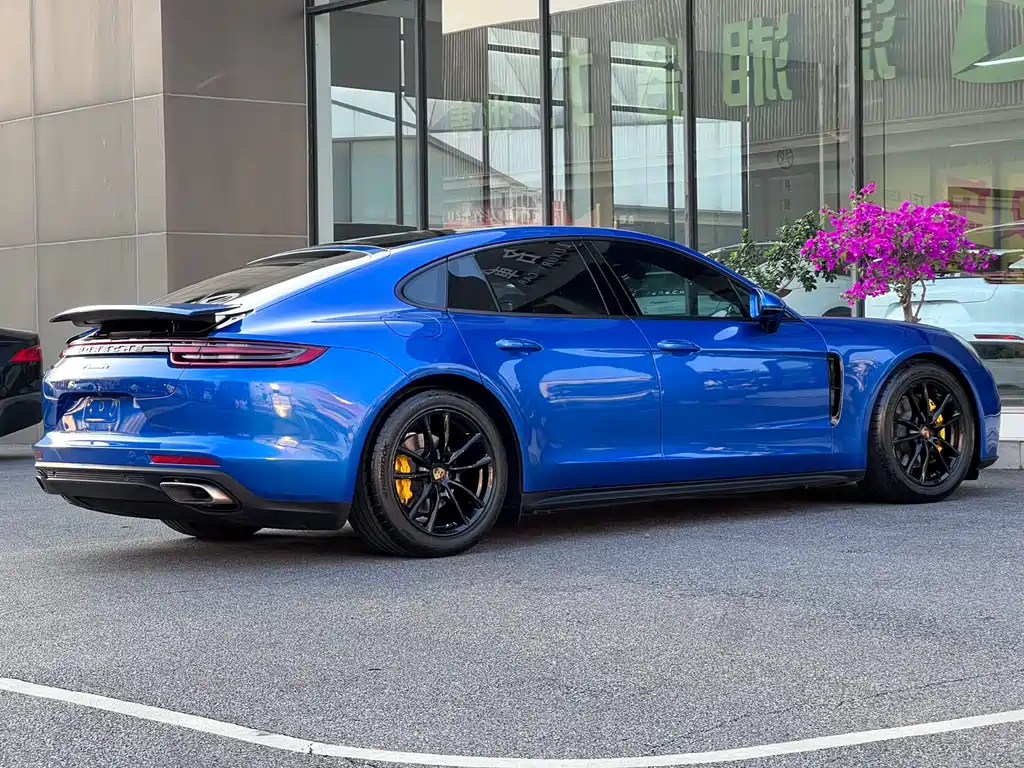 Porsche Panamera 2019 — фото 9