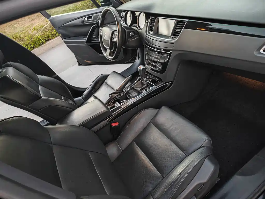 Peugeot 508 2014 — фото 11