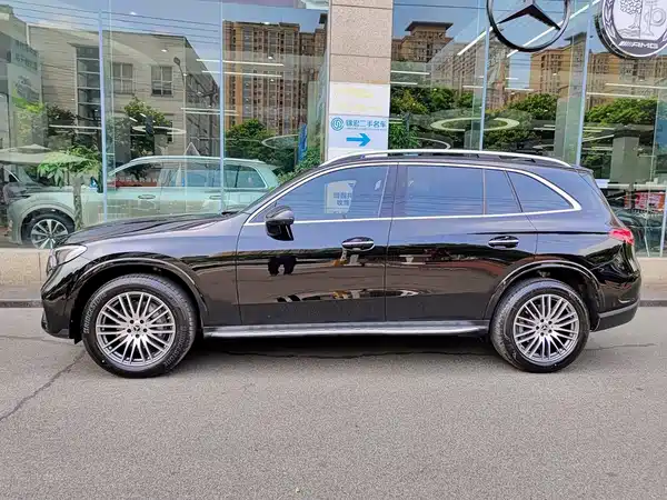 Mercedes-Benz GLC 2025