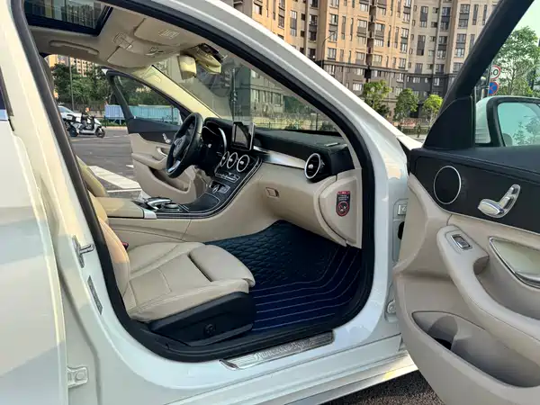 Mercedes-Benz C-Class 2015