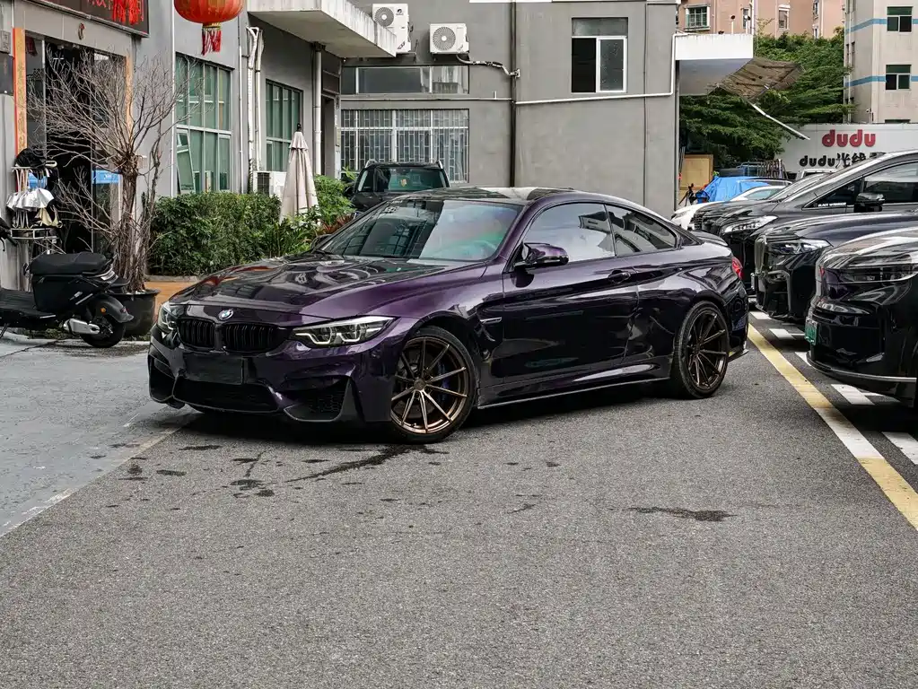BMW M4 2018 — фото 1