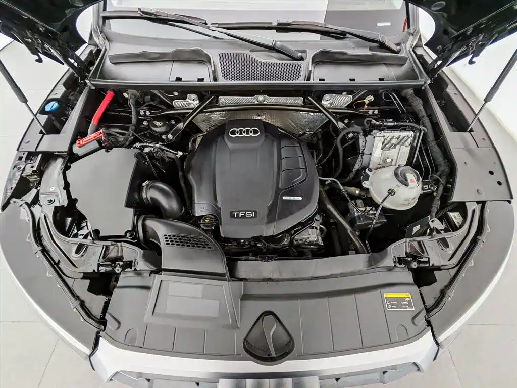 Audi Q5L 2020