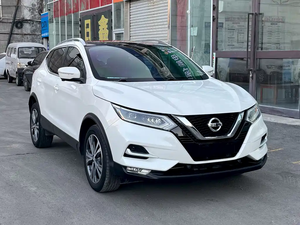 Nissan Qashqai 2022 — фото 1