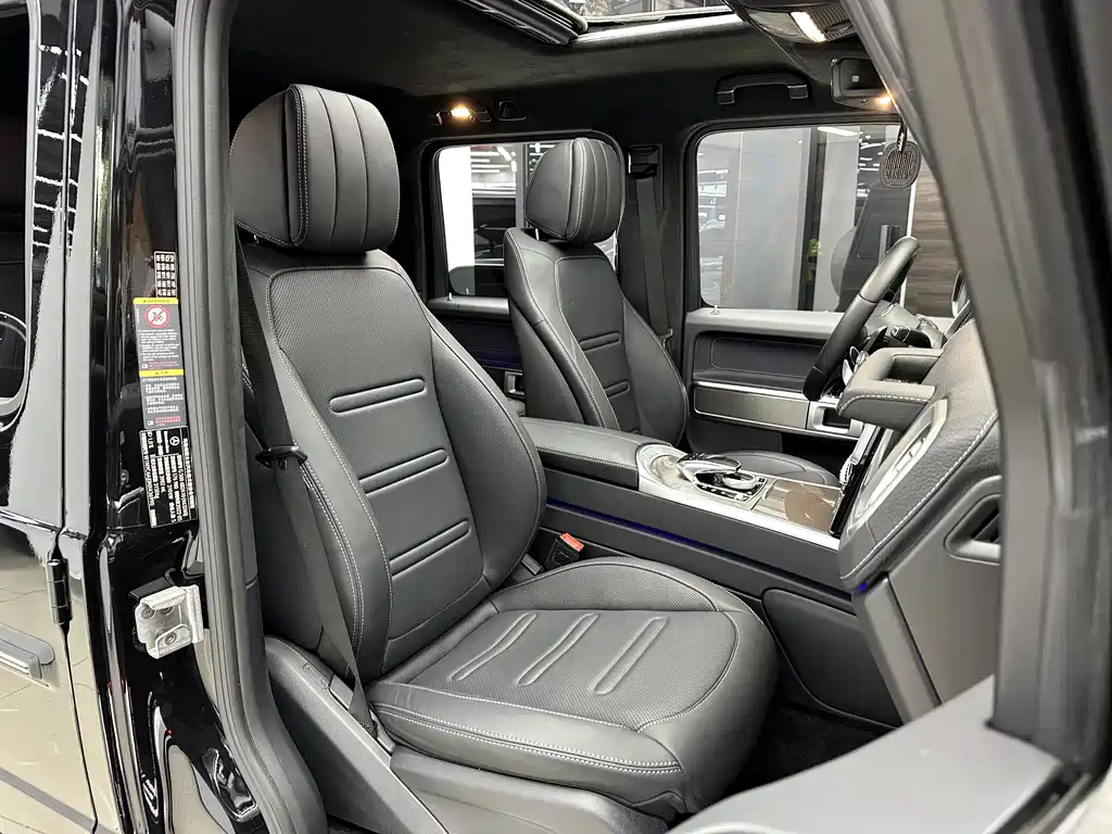 Mercedes-Benz G-Class 2023 — фото 10